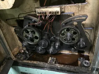 Зубофрезерный полуавтомат 5К328А