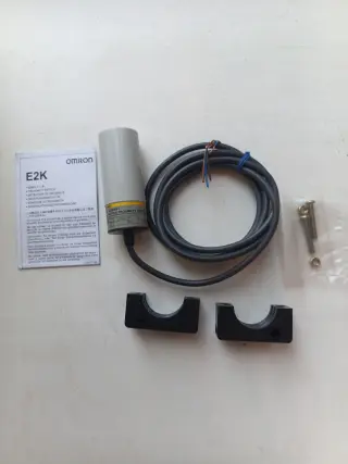 E2K-C25MF1 Omron емкостный датчик