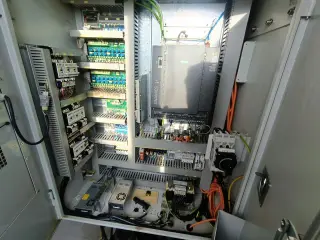 MAXMILL VMC-855