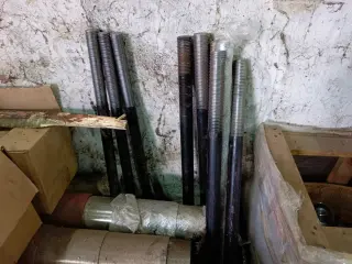 Болт Крепления подвижной плиты СМД-109 0.409511002-07