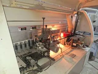 Кромкооблицовочный станок
