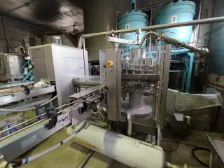 Линия розлива сгущёнки в жестебанку Ferrum (Швейцария)