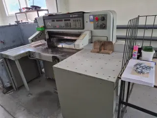 Бумагорезательный станок Polar 92 EMC,1995 г.в, боковые столы