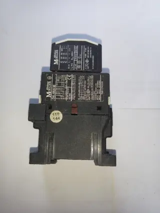 Контактор DIL00AM + 04DILM 20A катушка 230VAC Moeller Германия