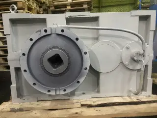 Редуктор zlyj 600 JZQ 600 для экструдеров