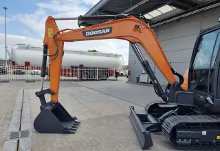 Гусеничный мин-экскаватор Doosan DX60 ACE -10N