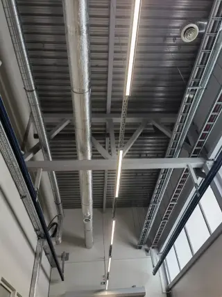 Вакуумный подъёмник VacuEasylift TAWI AB с потолочной крановой системой Lyftman LR