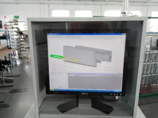 Обрабатывающий центр для профилей FOM INDUSTRIE