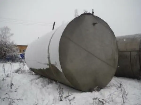 Емкость нержавеющая, объем -50 куб.м., вертикальная, плоское дно