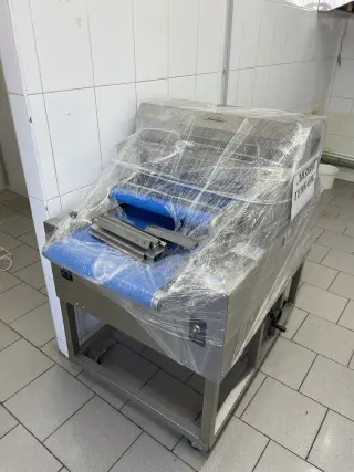 Машина для нарезки бисквита Danler GD-450