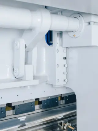 Листогибочный гидравлический пресс MetalTec HBM 40/2500B (Е21)