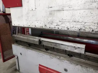 Beyeler PR 6 150t/4m