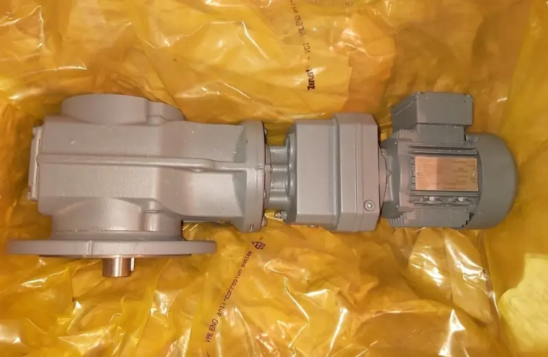 Мотор-редуктор KAF57 R37 (Sew-Eurodrive) Финляндия, цена 46000,00 руб