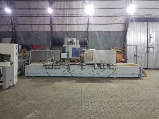 Обрабатывающий центр с чпу Weeke Venture BHC-200