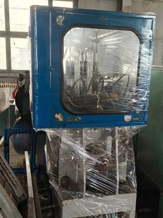 Автомат для выдува ПЭТ бутылок А-1000 М3 (без компрессорного оборудования)