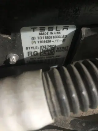 Двигатель Tesla 250л.с. с аккумуляторной Батареей 54 КвТ