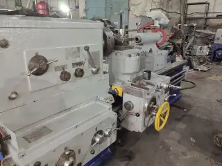 Станок токарно винторезный 1М63 (аналог 16К40) с поднятыми центрами
