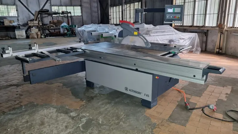 Форматно-раскроечный станок Altendorf F45