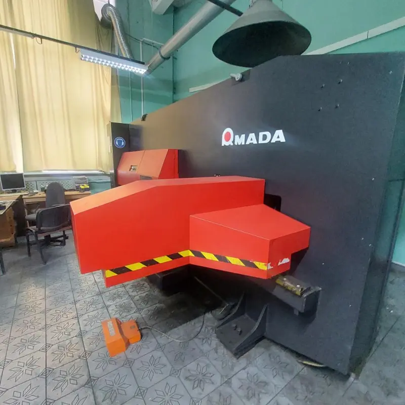 AMADA EUROPE 245 Координатно-револьверный вырубной пресс Давление 20 т