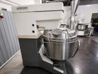 Тестомесильная машина Diosna SP 370 AD