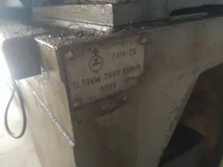Токарный станок 16Б16