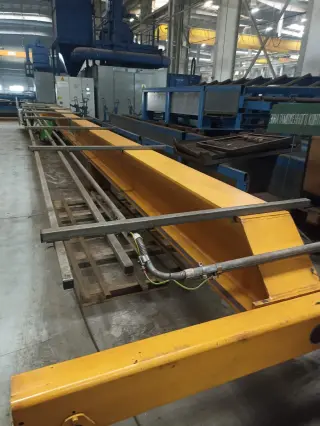 Однобалочный общепромышленный мостовой кран Stahl CraneSystems