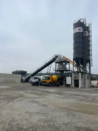 ПРОДАЕМ : Бетонные заводы POLYGONMACH 60–200 тонн/час