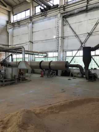 Линия по производству бобышек для поддонов из опилок древесных