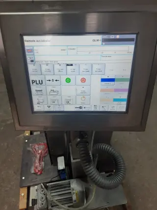 Автоматическая этикетировочная машина Bizerba GLM-Levo