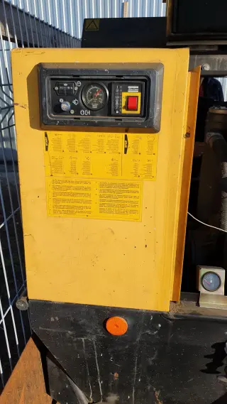 Компрессор Atlas Copco XAS 186, 2004г.в, 2473м.т.ч. Состояние отличное