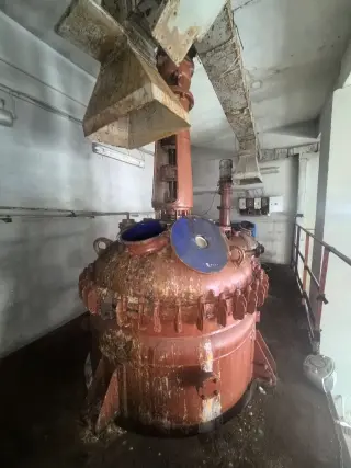 Емкость и реакторы с нагревательной и охлаждающей рубашкой
