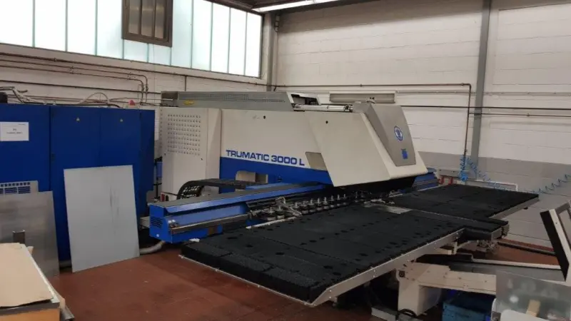 Лазер-пресс TRUMPF Trumatic 3000L с рабочей зоной 2,5х1,25м с газовым резонатором TruFlow 2000Вт