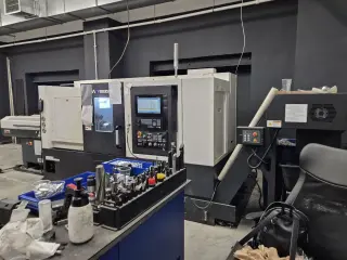 Горизонтальный токарный металлообрабатывающий центр модели L230LMSA с ЧПУ Siemens 828D