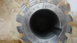 Фреза червячная Р9-9043 30х23.8х8.4 4*12* 2805 Р6М5