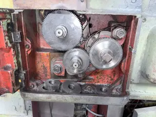 Зубозакругляющий полуавтомат 5А580