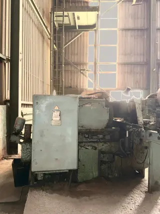 Круглопильный отрезной станок 8Г663-100
