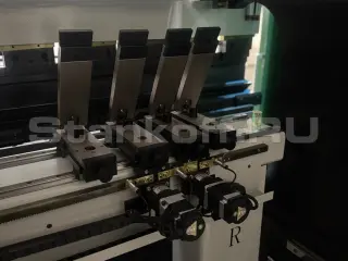 Гидравлический листогибочный пресс TS-P 125/3200