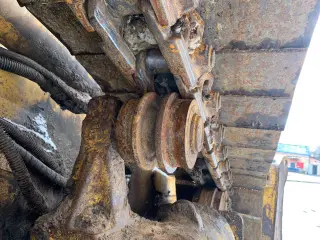 Гусеничный бульдозер Caterpillar D5N XL