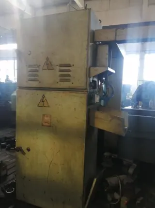 Горизонтально-протяжной станок 7А540