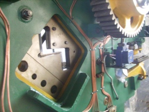 пресс-ножницы НГ5222 НГ5223 НВ5222 станок для пробивки отверстий в металле круглой и овальной формы станок для пробивки отверстий в металле