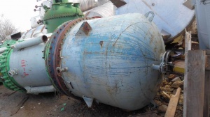 Реактор эмалированный, объем 2 куб.м., с паровой рубашкой