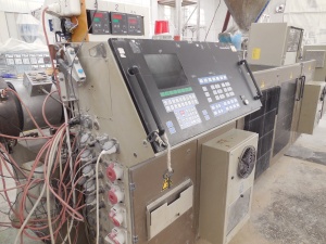 Линию Greiner AG для производства ПВХ подоконника экструдер KMD-110