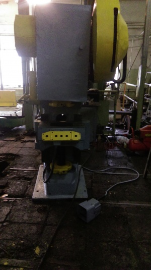 пресс КД2124 после восстановительного ремонта с новой электрикой