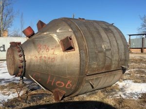 Емкость нержавеющая, объем — 10 куб.м, с рубашкой