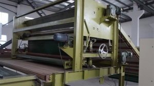 Раскладчик различных волокон в пласт модель YW-240