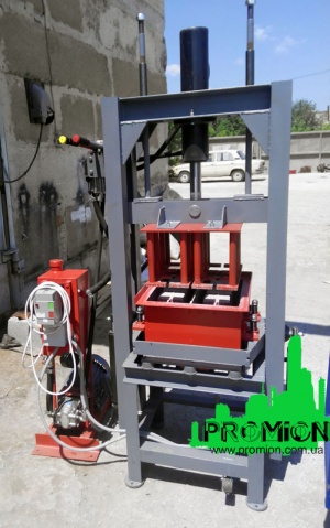 Станок для плитки и шлакоблока гидравлический