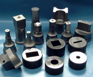 Инструмент листогибочный и пробивочный (пуансоны, матрицы)