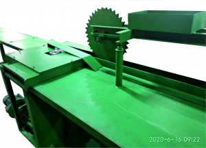 Станок брусующий(бревнопильный)делает лафет а потом перерабатывает горбыль на обрезные доски подача бревна цепная СБГП-700 два в одном