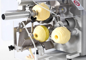 Машина для чистки, нарезания, удаления сердцевины яблок 70-100 кг/час