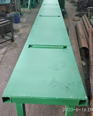 Станок брусующий(бревнопильный)делает лафет а потом перерабатывает горбыль на обрезные доски подача бревна цепная СБГП-700 два в одном